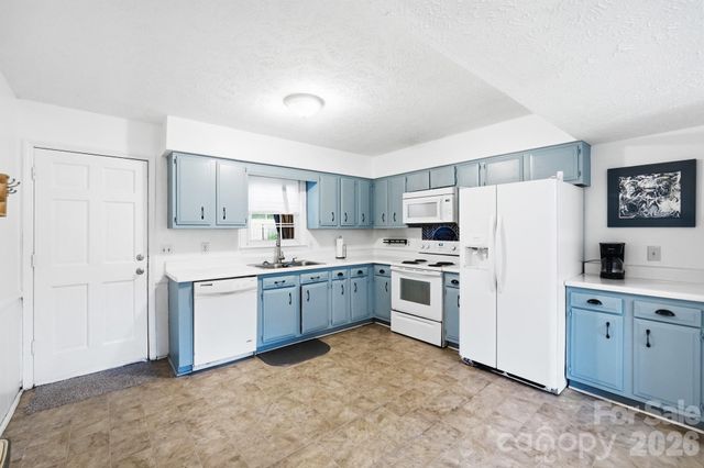 908 Forest Drive, Marshville, NC 28103