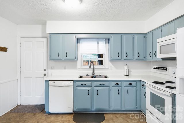 908 Forest Drive, Marshville, NC 28103