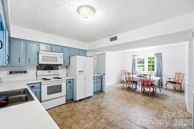 908 Forest Drive, Marshville, NC 28103