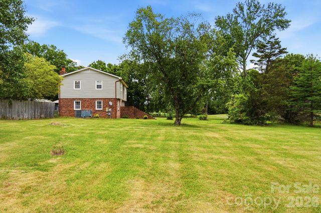 908 Forest Drive, Marshville, NC 28103
