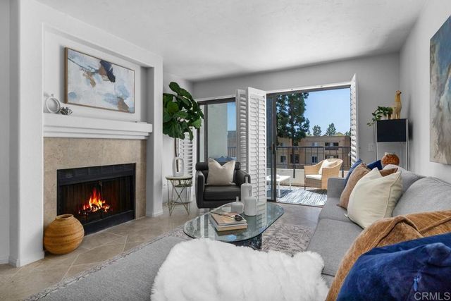 3525 Lebon Dr. 307, San Diego, CA 92122
