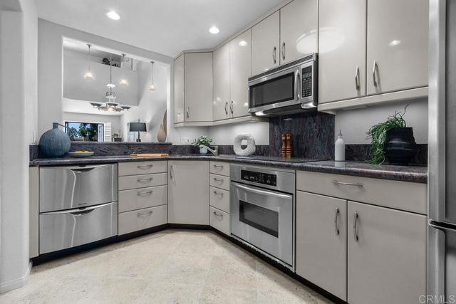 3525 Lebon Dr. 307, San Diego, CA 92122
