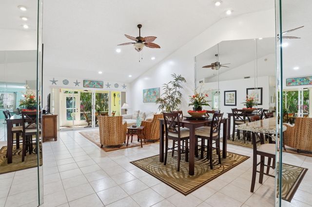 7930 Lake Sands Drive, Delray Beach, FL 33446