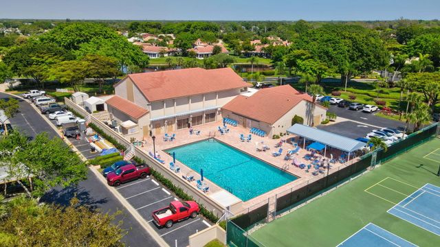 7930 Lake Sands Drive, Delray Beach, FL 33446