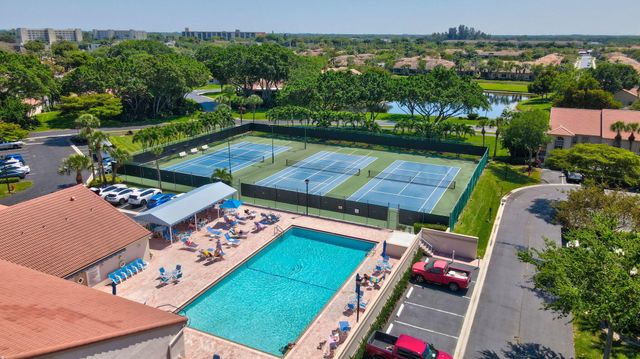 7930 Lake Sands Drive, Delray Beach, FL 33446