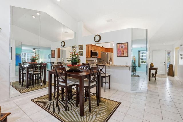 7930 Lake Sands Drive, Delray Beach, FL 33446