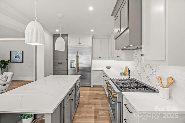 1607 Tippah Park Court, Charlotte, NC 28205