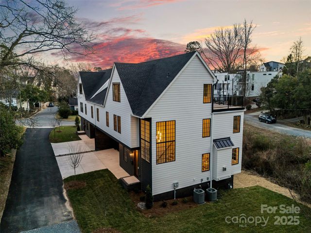 1607 Tippah Park Court, Charlotte, NC 28205