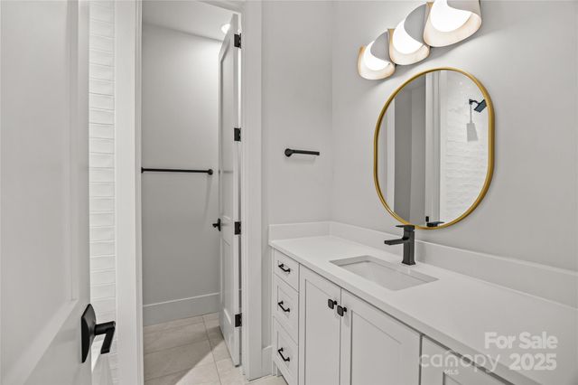 1607 Tippah Park Court, Charlotte, NC 28205