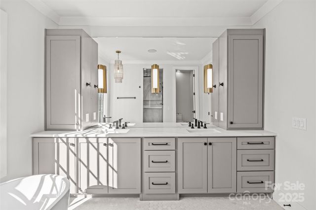 1607 Tippah Park Court, Charlotte, NC 28205