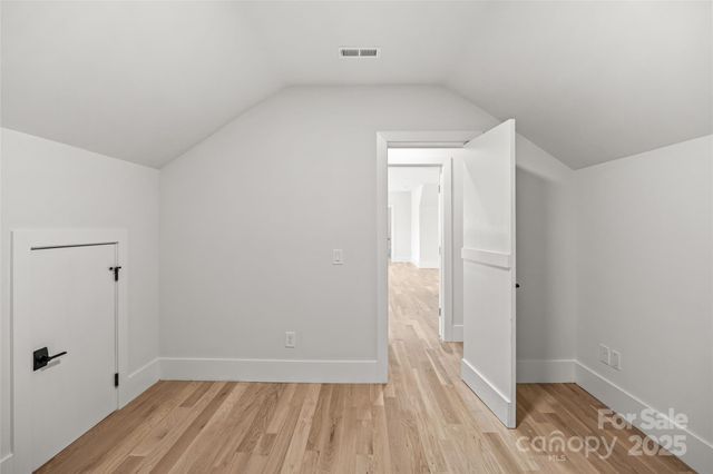 1607 Tippah Park Court, Charlotte, NC 28205