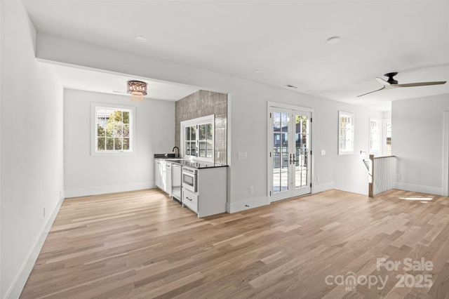 1607 Tippah Park Court, Charlotte, NC 28205