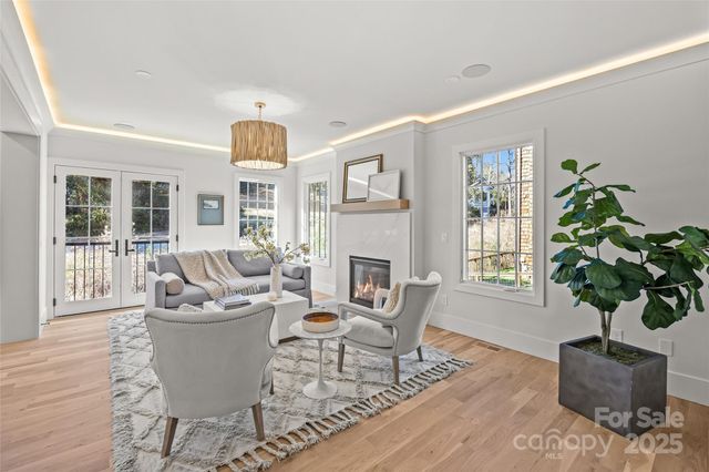 1607 Tippah Park Court, Charlotte, NC 28205