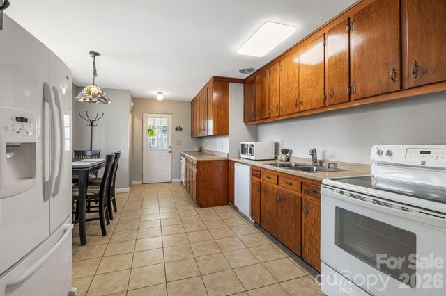 194 Carolina Avenue, Brevard, NC 28712