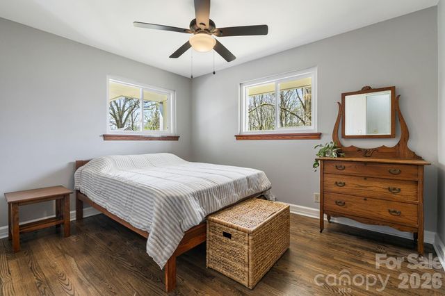 194 Carolina Avenue, Brevard, NC 28712