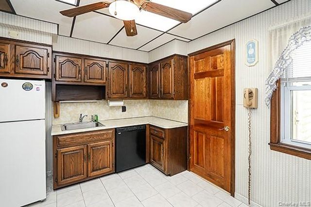 7746 79th Place, Glendale, NY 11385