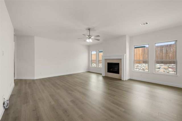 424 Lamb Lane, Waxahachie, TX 75167