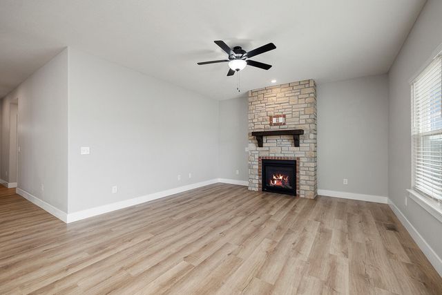 757 N Glenwood Avenue, Republic, MO 65738