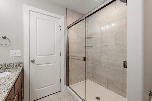 757 N Glenwood Avenue, Republic, MO 65738