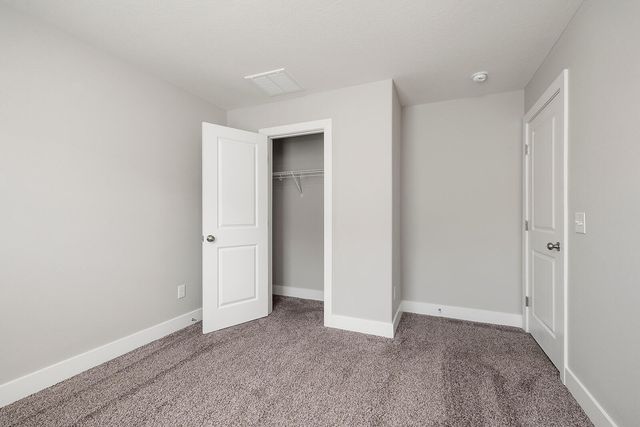 757 N Glenwood Avenue, Republic, MO 65738