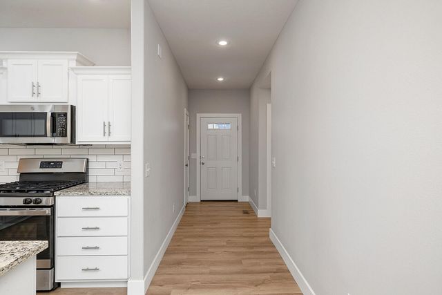 757 N Glenwood Avenue, Republic, MO 65738