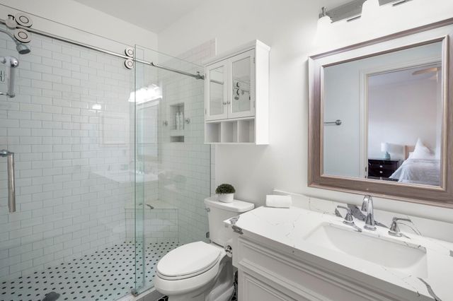 3209 Chenevert Street, Houston, TX 77004