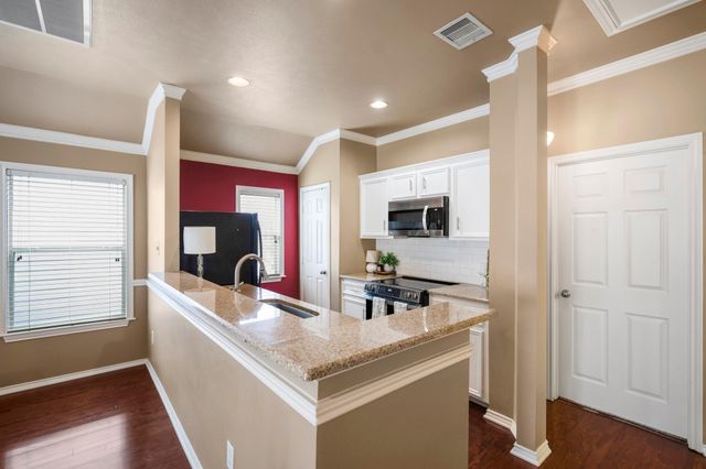 3209 Chenevert Street, Houston, TX 77004