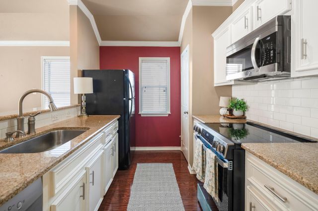 3209 Chenevert Street, Houston, TX 77004