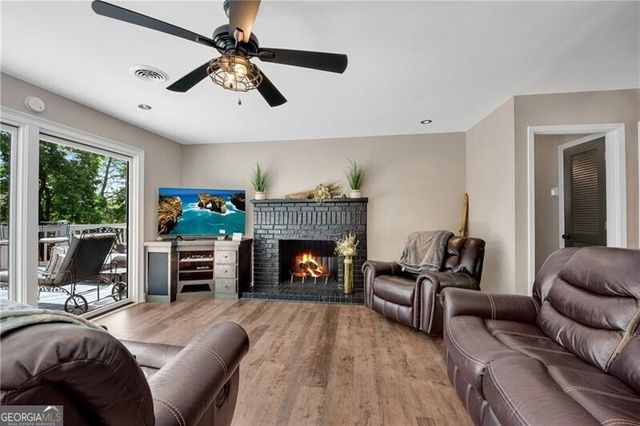 6275 Woodlake Drive, Buford, GA 30518