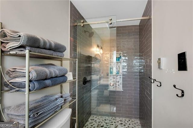 6275 Woodlake Drive, Buford, GA 30518