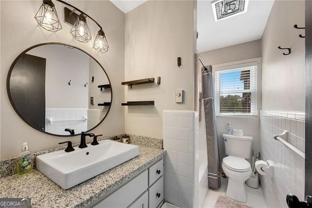 6275 Woodlake Drive, Buford, GA 30518