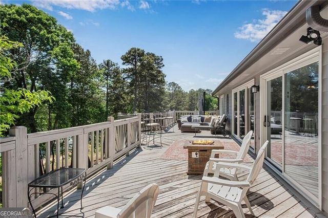 6275 Woodlake Drive, Buford, GA 30518