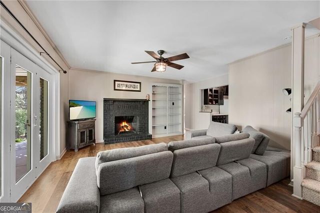 6275 Woodlake Drive, Buford, GA 30518