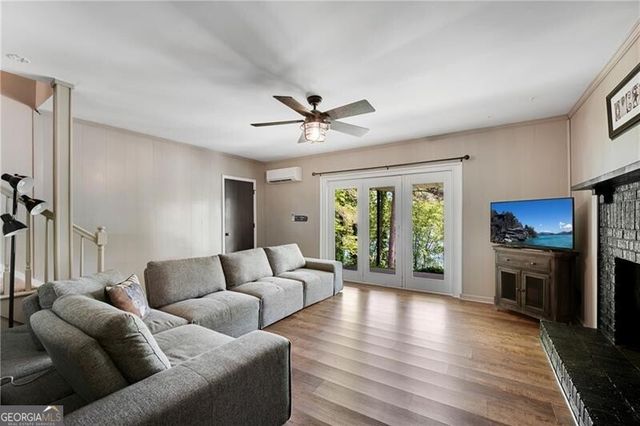 6275 Woodlake Drive, Buford, GA 30518