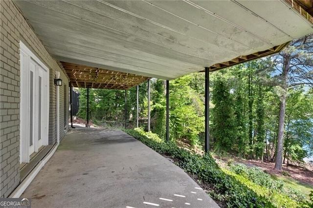6275 Woodlake Drive, Buford, GA 30518