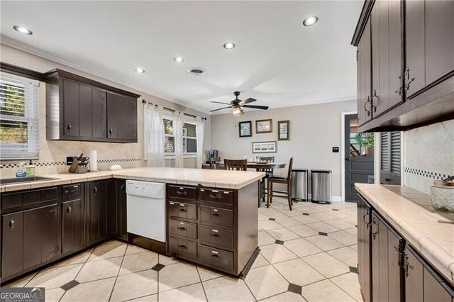 6275 Woodlake Drive, Buford, GA 30518