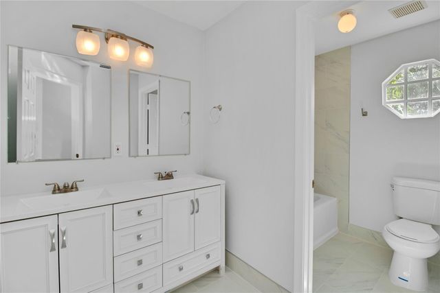 5240 NW 112th Way, Coral Springs, FL 33076