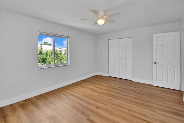 5240 NW 112th Way, Coral Springs, FL 33076