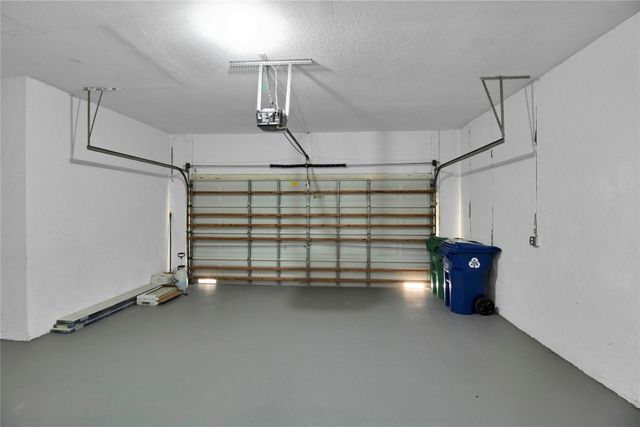 5240 NW 112th Way, Coral Springs, FL 33076