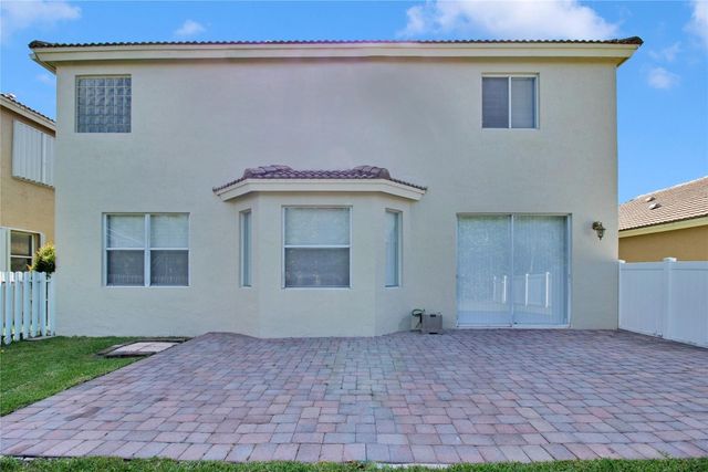 5240 NW 112th Way, Coral Springs, FL 33076