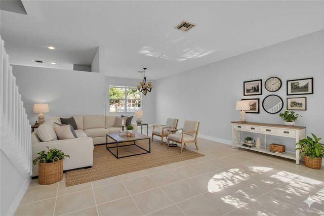 5240 NW 112th Way, Coral Springs, FL 33076