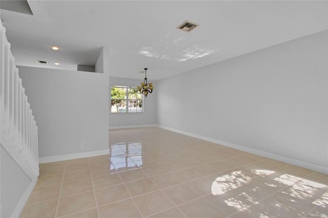 5240 NW 112th Way, Coral Springs, FL 33076