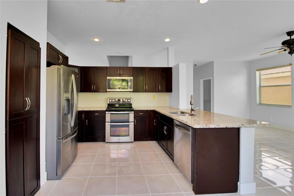 5240 NW 112th Way, Coral Springs, FL 33076