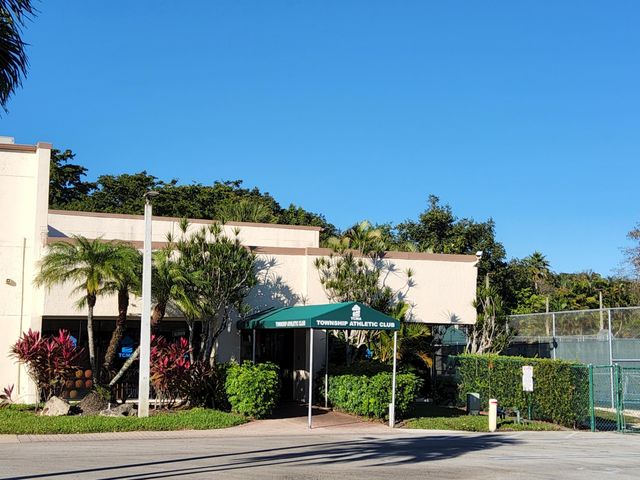 4300 NW 30th Street 147, Coconut Creek, FL 33066