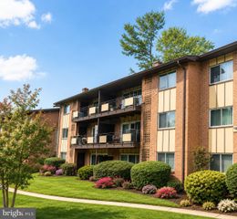 10025 FAIR WOODS DR #144, Fairfax, VA 22030