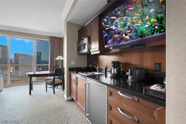 135 East HARMON Avenue 2515, Las Vegas, NV 89109