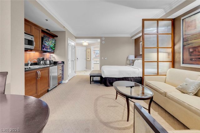 135 East HARMON Avenue 2515, Las Vegas, NV 89109