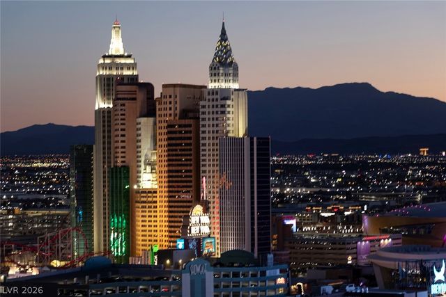 135 East HARMON Avenue 2515, Las Vegas, NV 89109