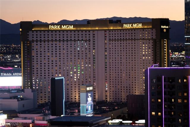 135 East HARMON Avenue 2515, Las Vegas, NV 89109