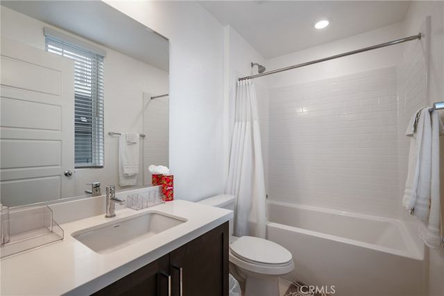 277 Dockside Lane, San Pedro, CA 90731